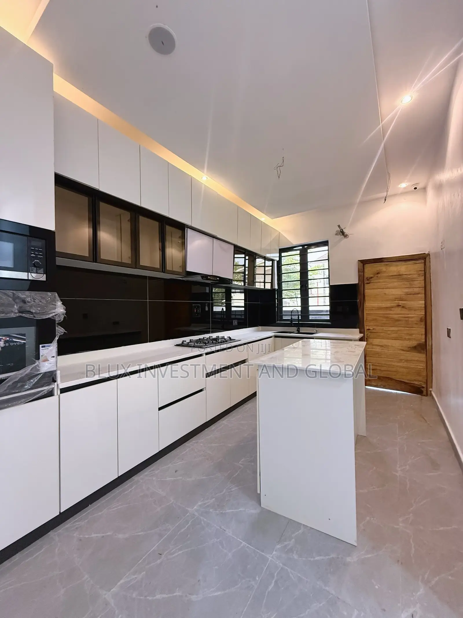 4bdrm Duplex in Idado Estate for sale