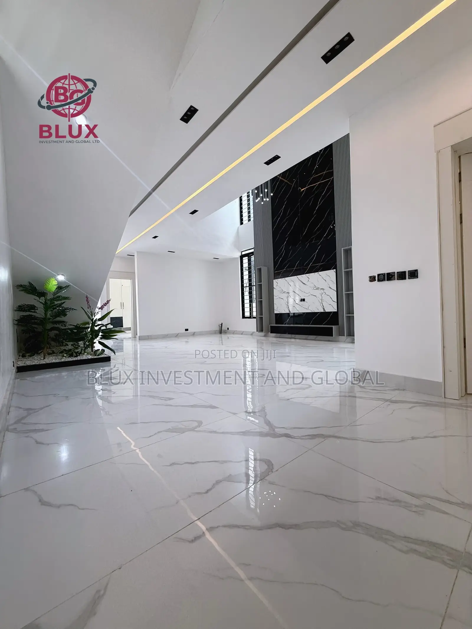5bdrm Duplex in Second Tollgate for sale