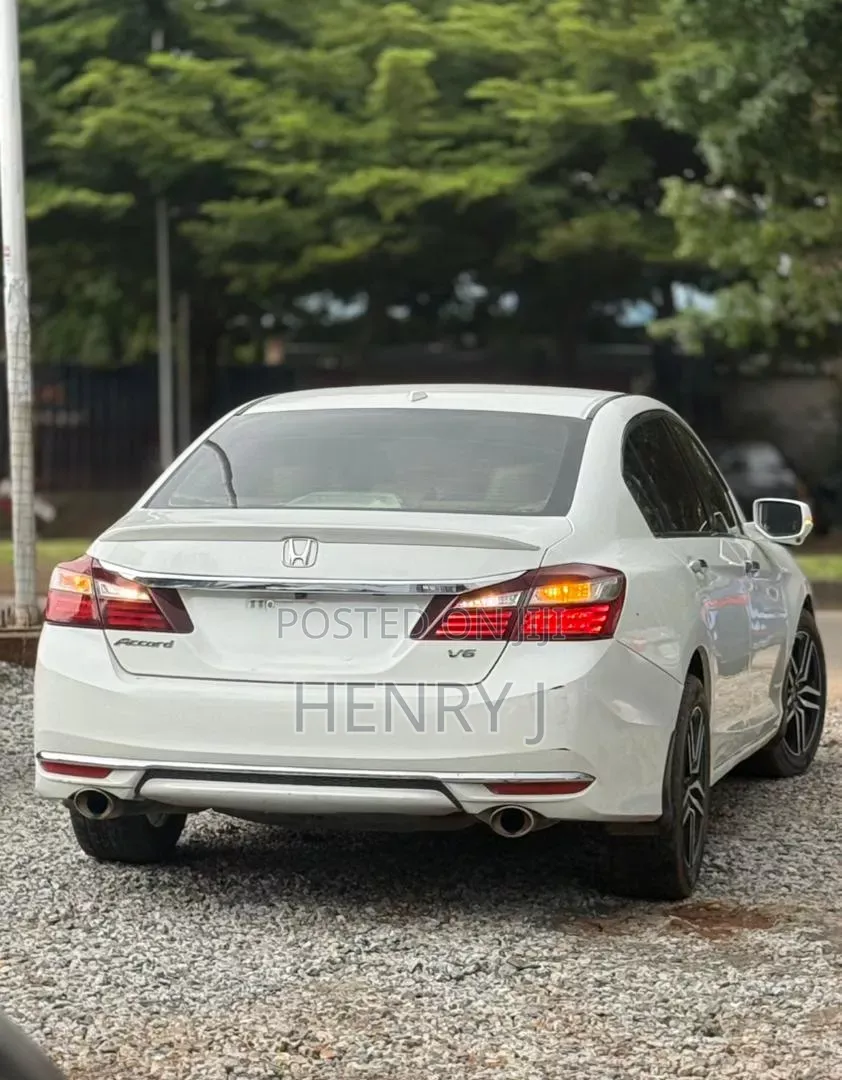 Honda Accord EX 4dr Sedan FWD (2.4L 4cyl 2A) 2013 White