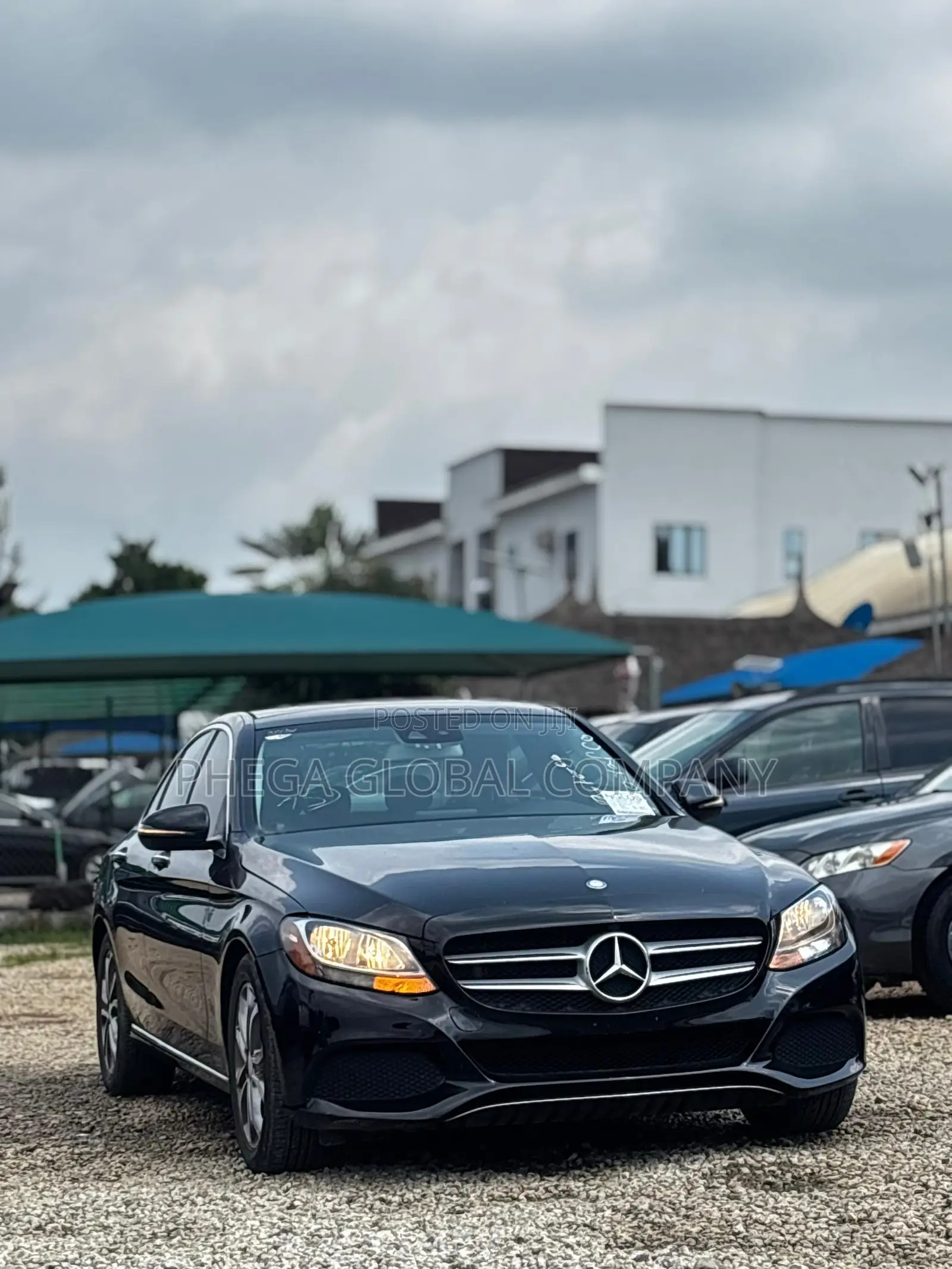 Mercedes-Benz C300 Luxury Sedan RWD (2.0L 4cyl 7A) 2017 Black