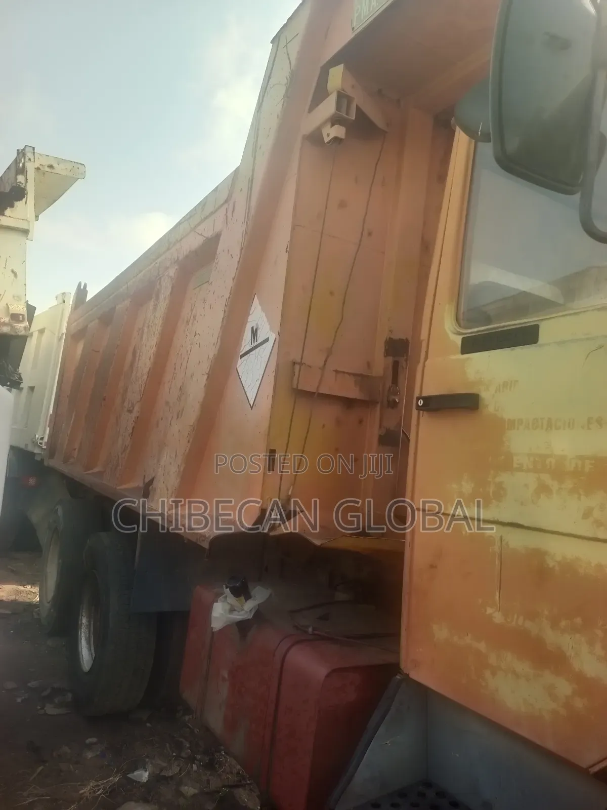 Iveco 330-36 Tipper Truck 10 Tyres 6x4 Auxiliary (Foreign Used)