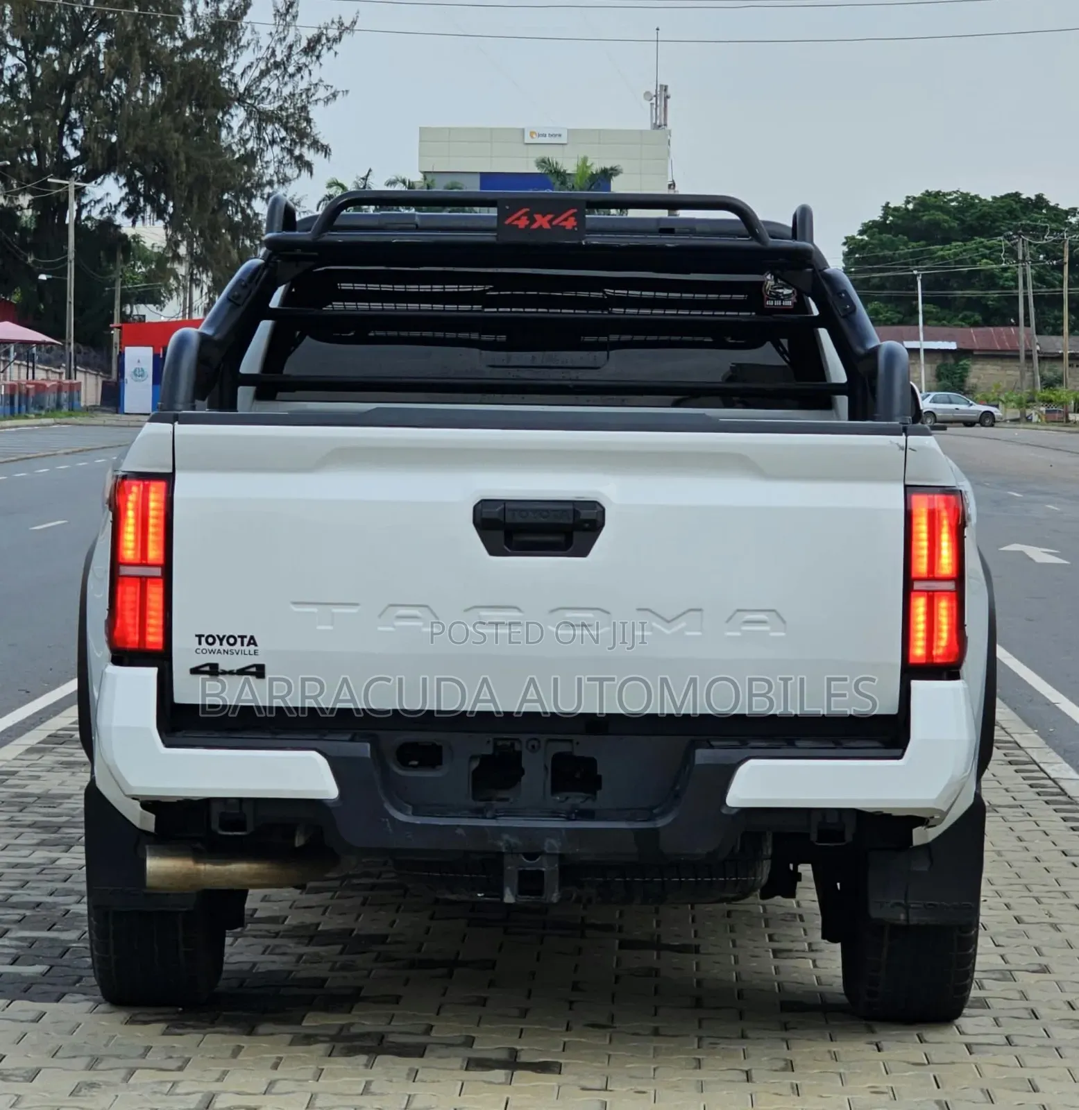 Toyota Tacoma SR5 Double Cab 6' Bed AT 2024 White
