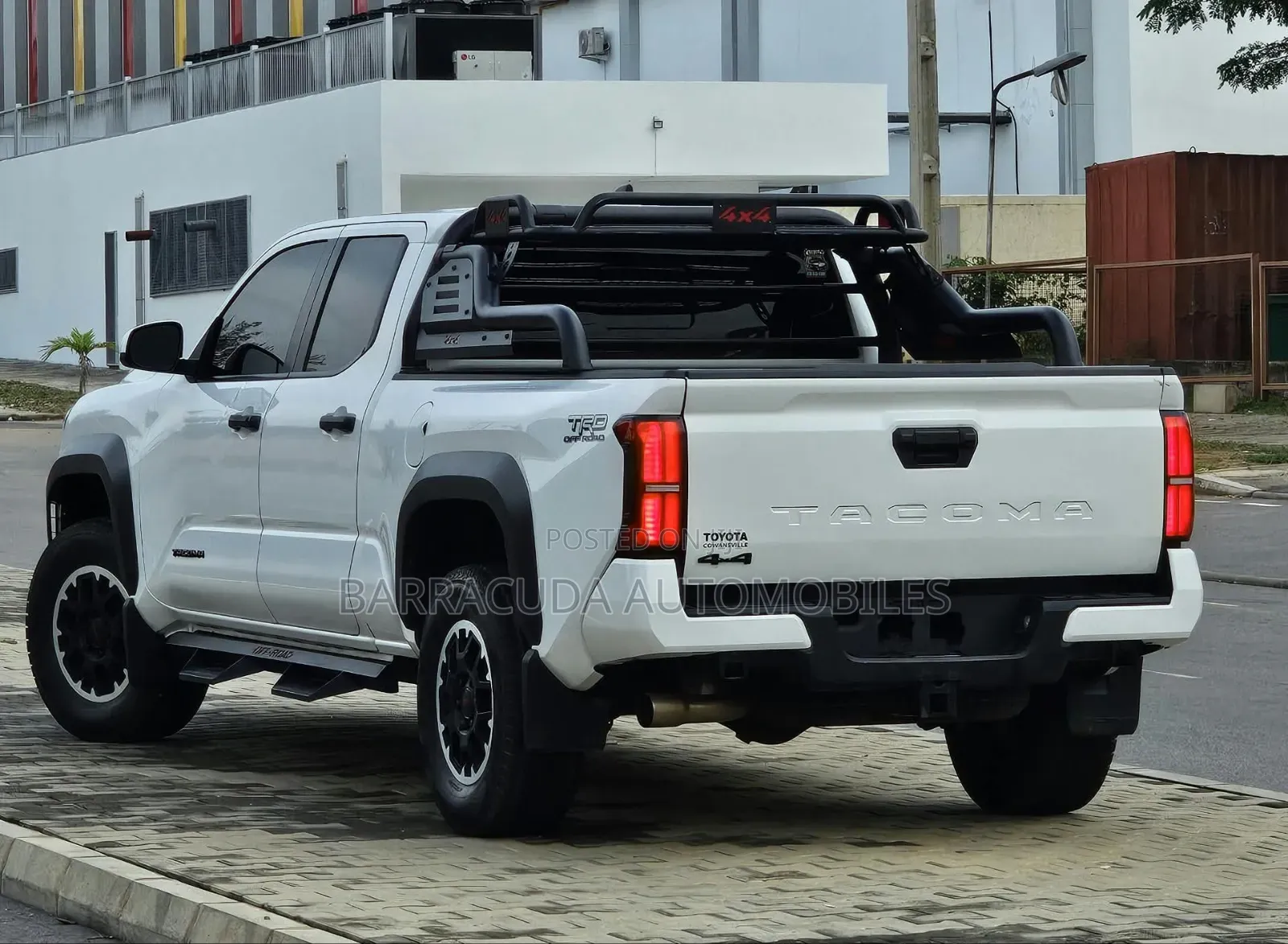 Toyota Tacoma SR5 Double Cab 6' Bed AT 2024 White