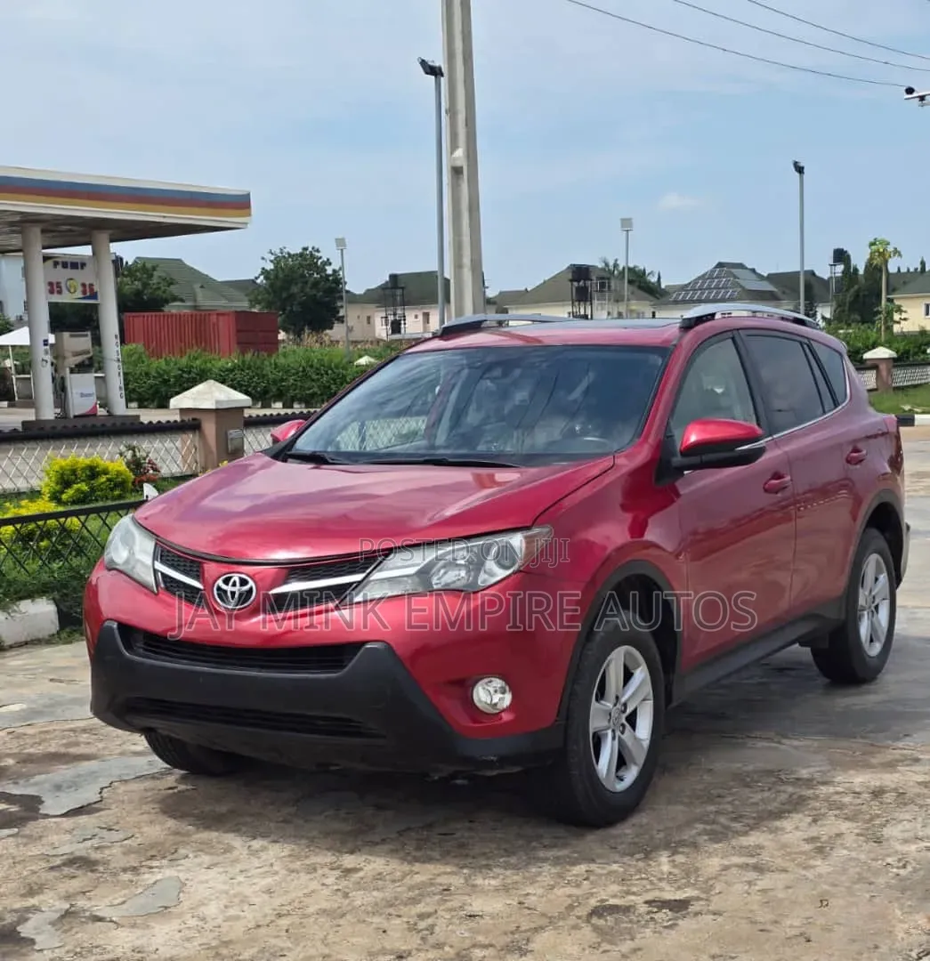 Toyota RAV4 2014 Red