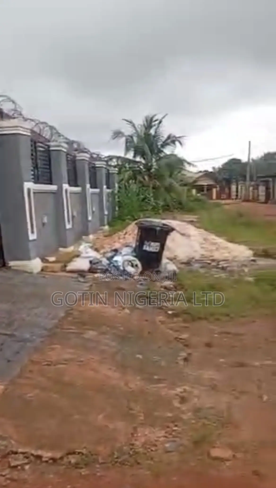 5-Bedroom Bungalow on 50×100ft at Iguomo, Before Agbor Road