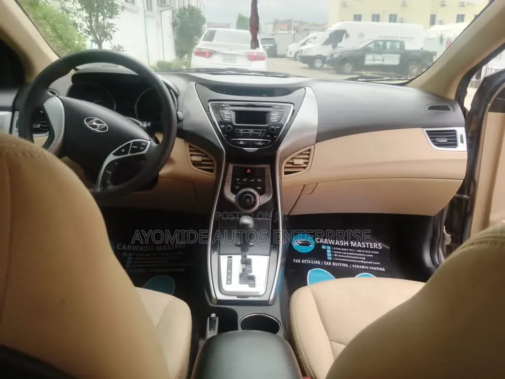 Hyundai Elantra 2013 Brown