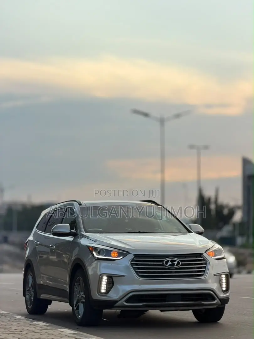 Hyundai Santa Fe 2017 Silver