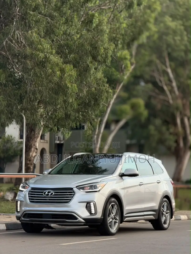 Hyundai Santa Fe 2017 Silver