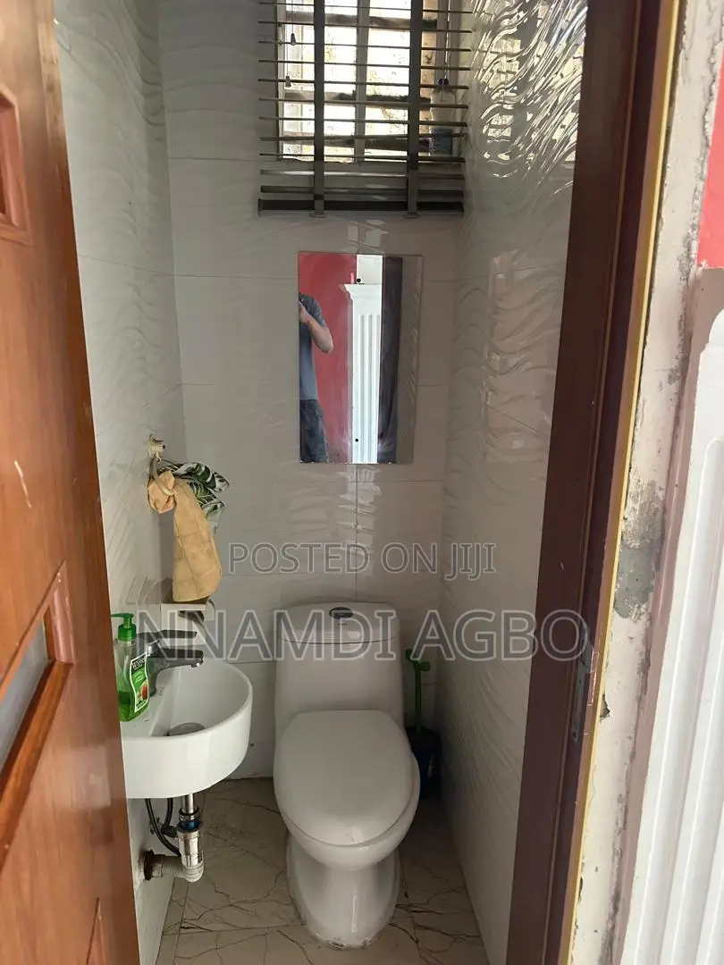 3bdrm Duplex in Chevron for rent