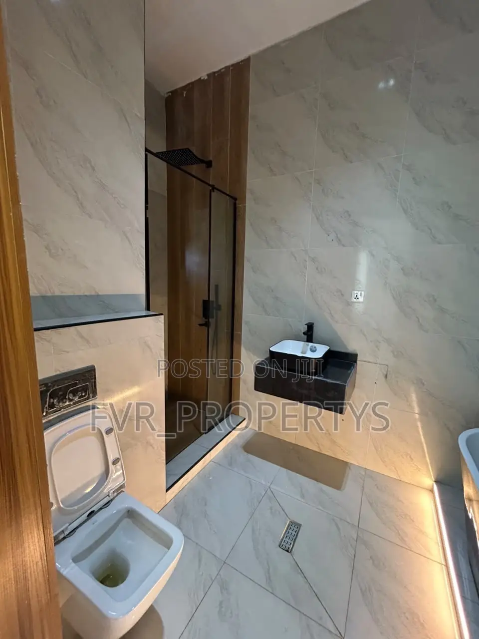 Studio Apartment in Ikota Villa for rent