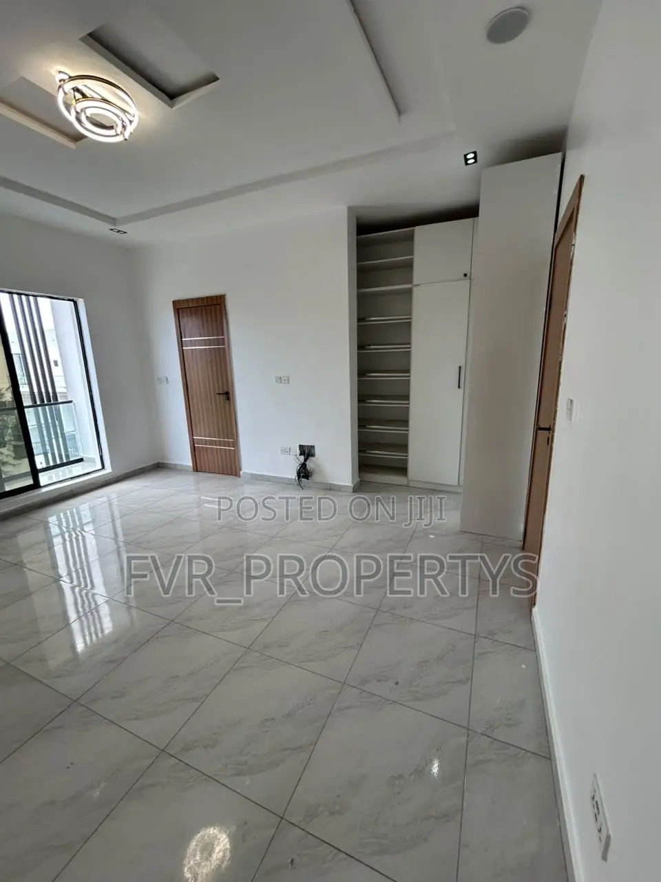 Studio Apartment in Ikota Villa for rent