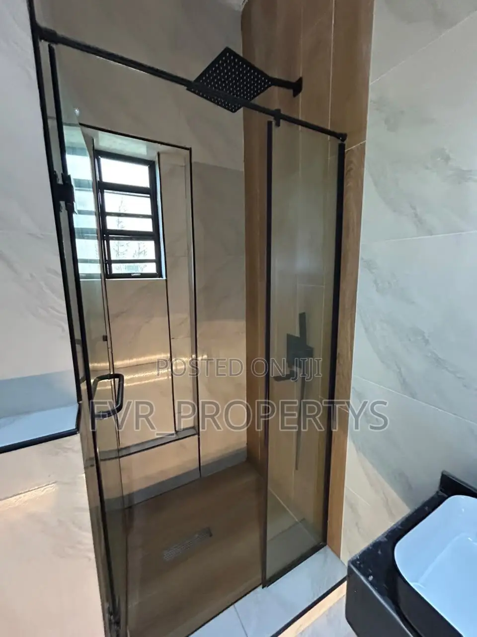 Studio Apartment in Ikota Villa for rent