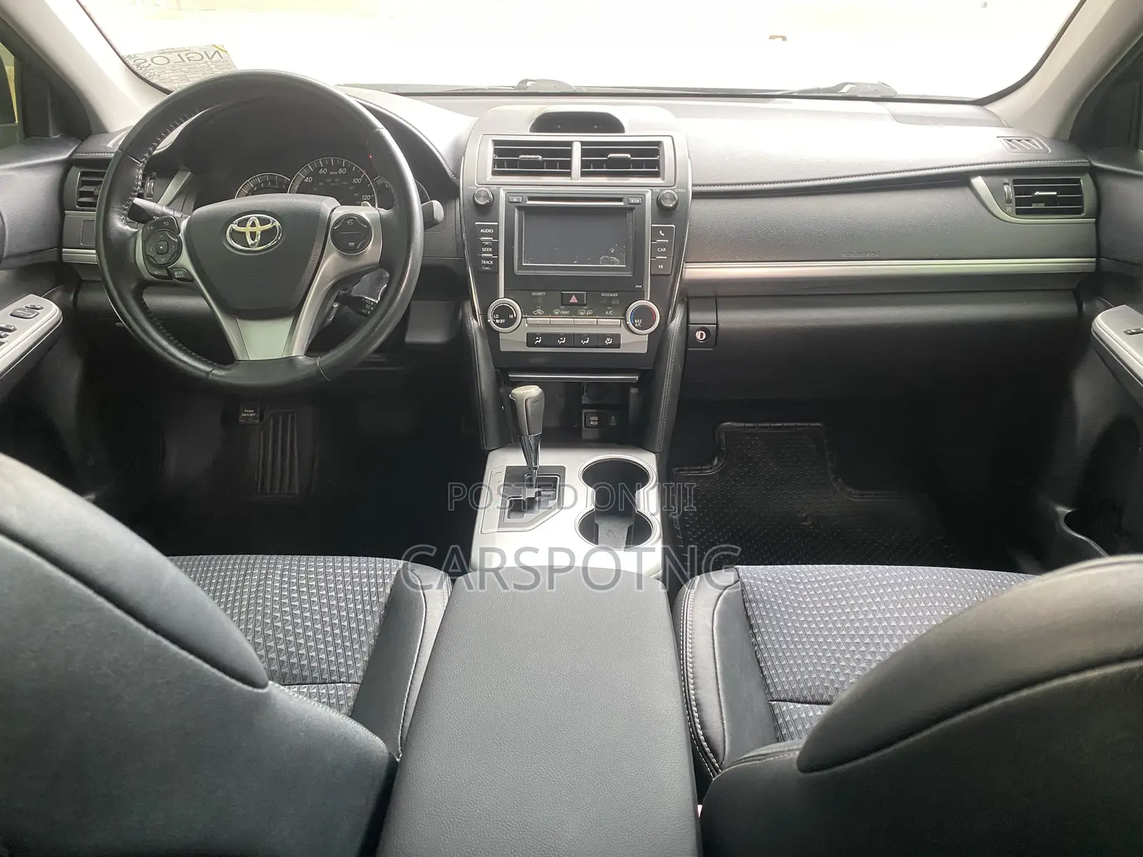 Toyota Camry SE Sport 4dr Sedan (2.5L 4cyl 6A) 2014 Gray