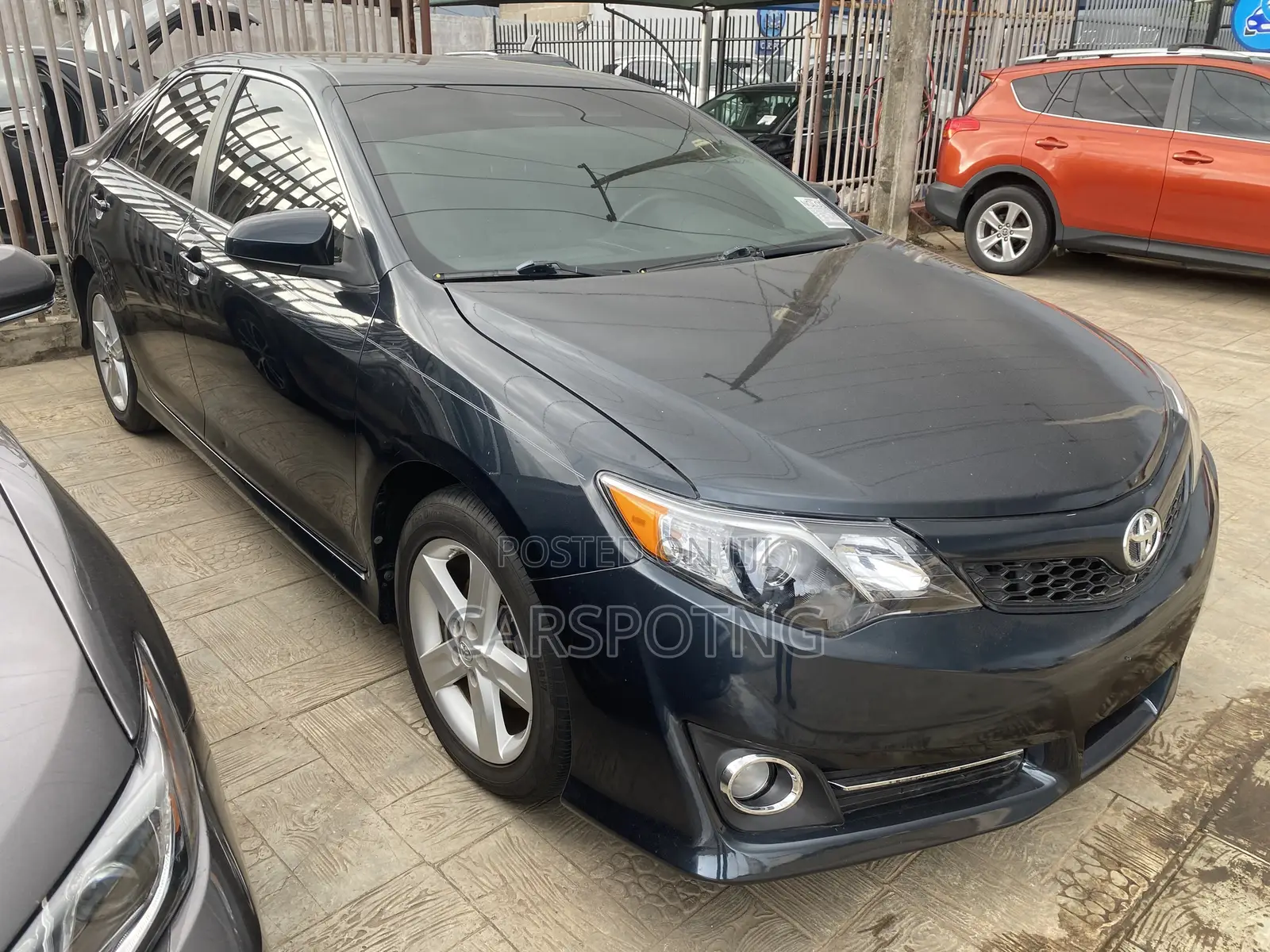 Toyota Camry SE Sport 4dr Sedan (2.5L 4cyl 6A) 2014 Gray