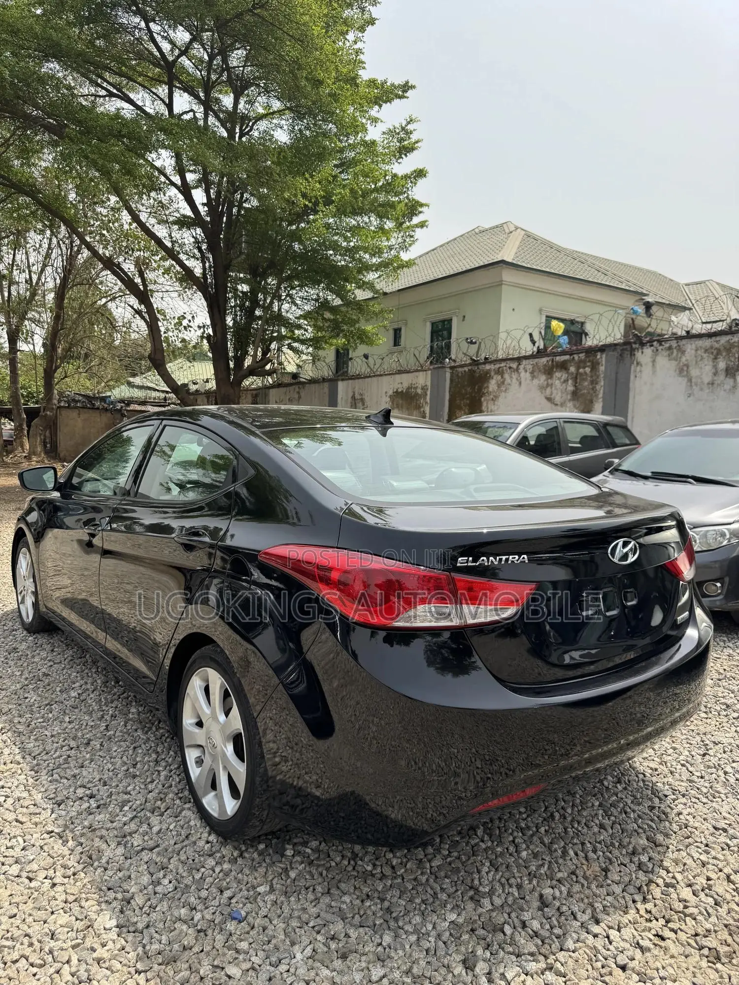Hyundai Elantra Limited 2012 Black