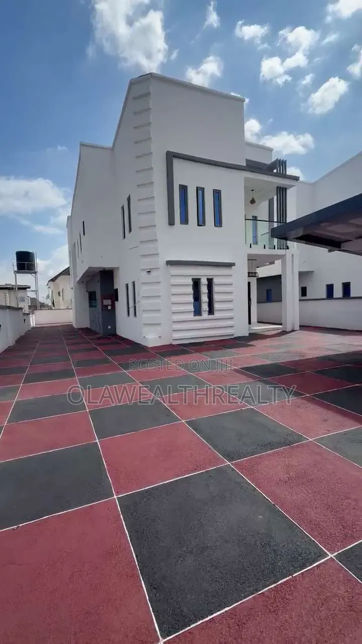 4bdrm Duplex in Kolapo Ishola Gra, Akobo for sale