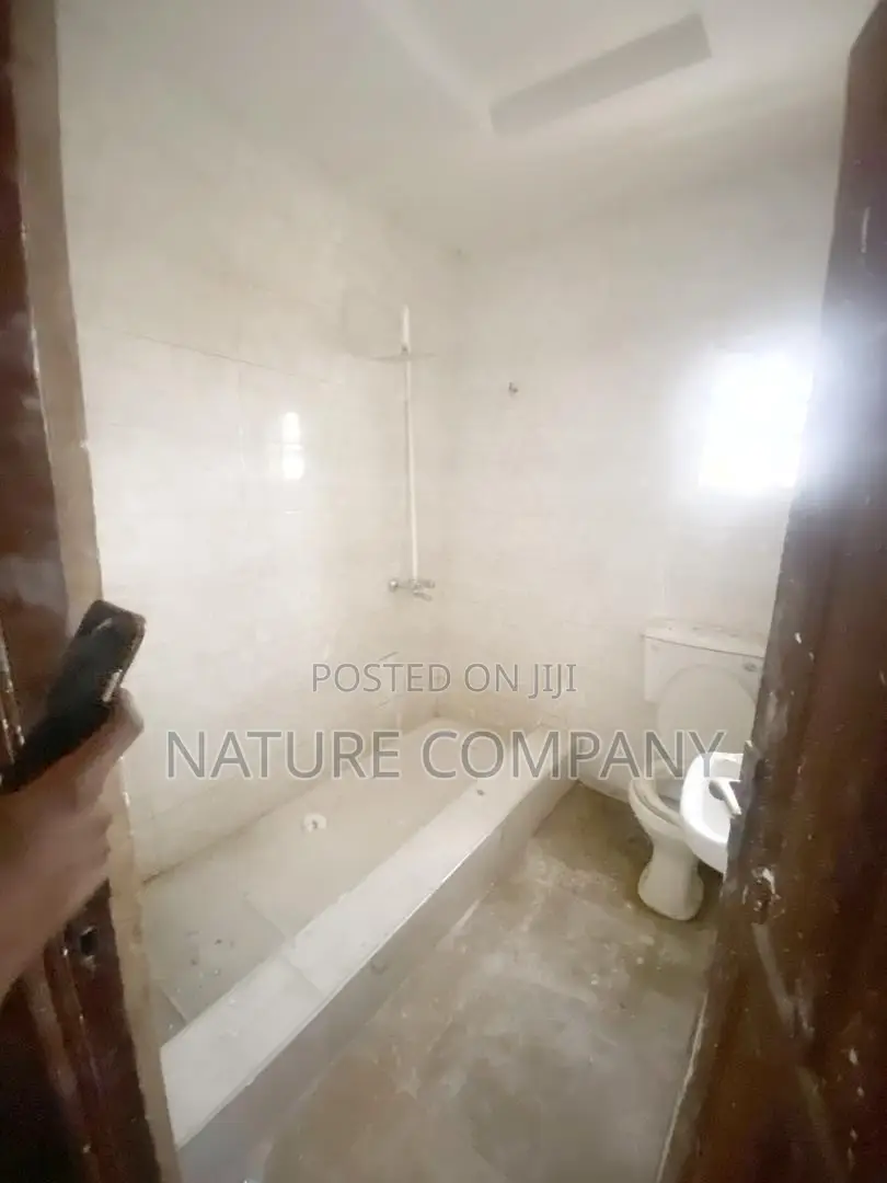 3bdrm Block of Flats in Magido Isheri for rent