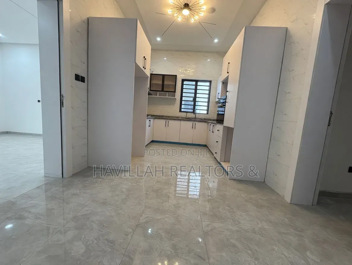 5bdrm Townhouse/Terrace in Ikeja GRA for sale