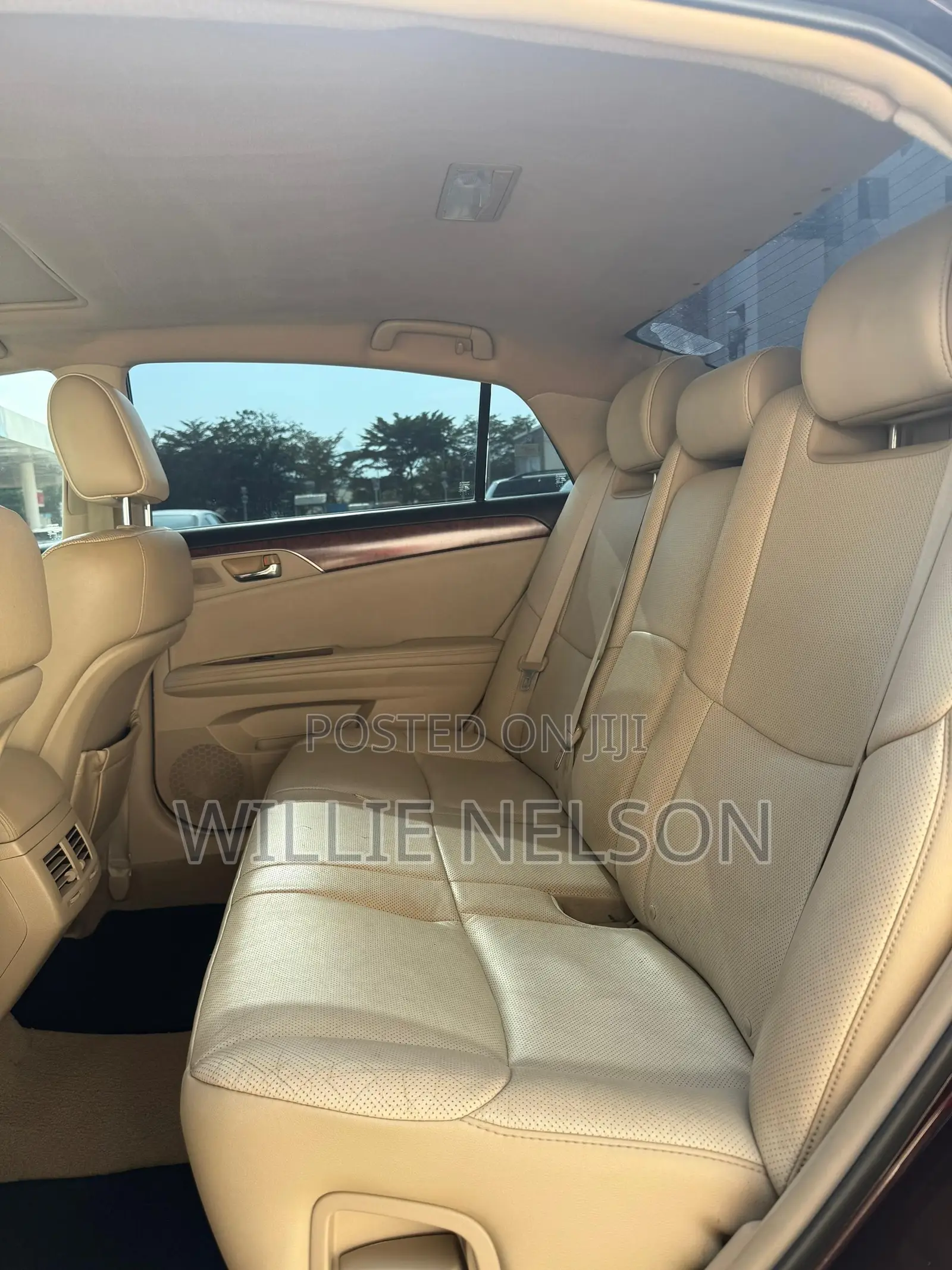 Toyota Avalon Limited Sedan FWD (3.5L 6cyl 6A) 2011