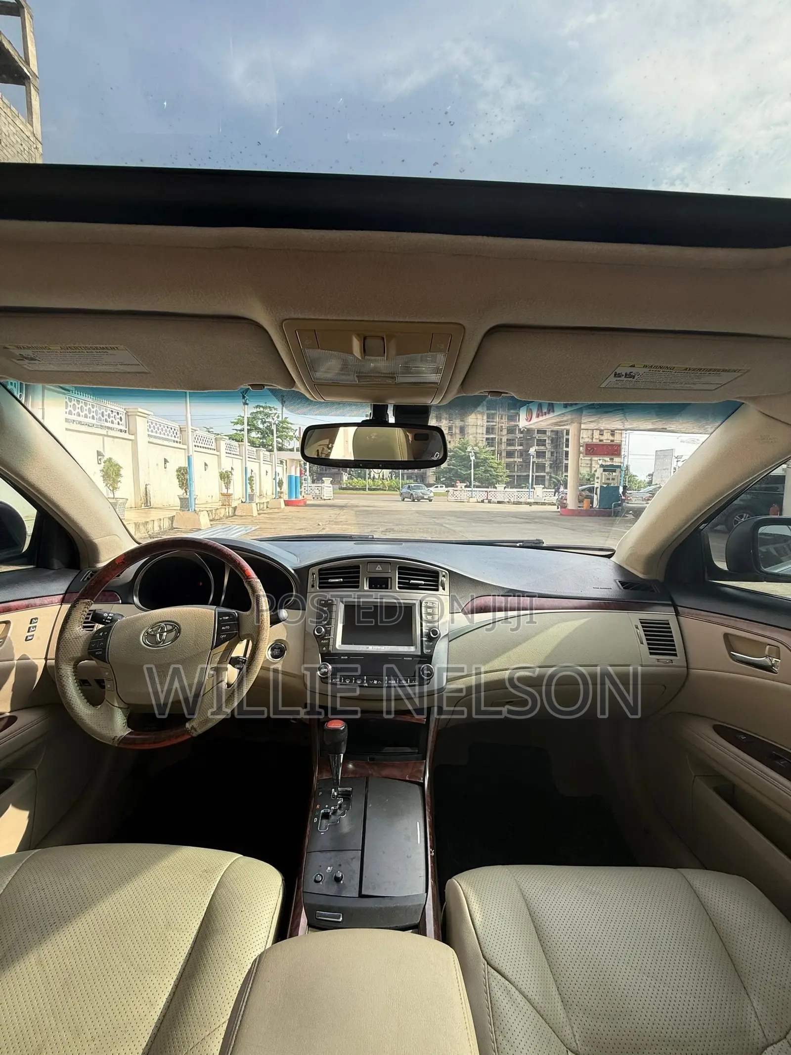 Toyota Avalon Limited Sedan FWD (3.5L 6cyl 6A) 2011
