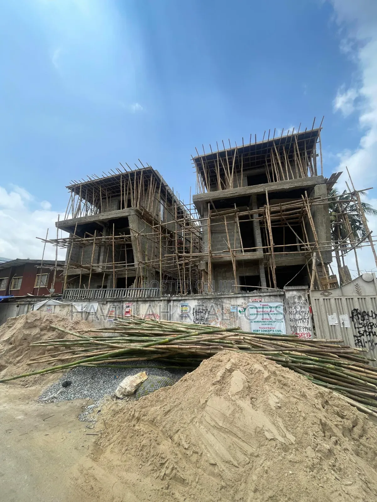 4bdrm Duplex in Ifako-Ogba for sale