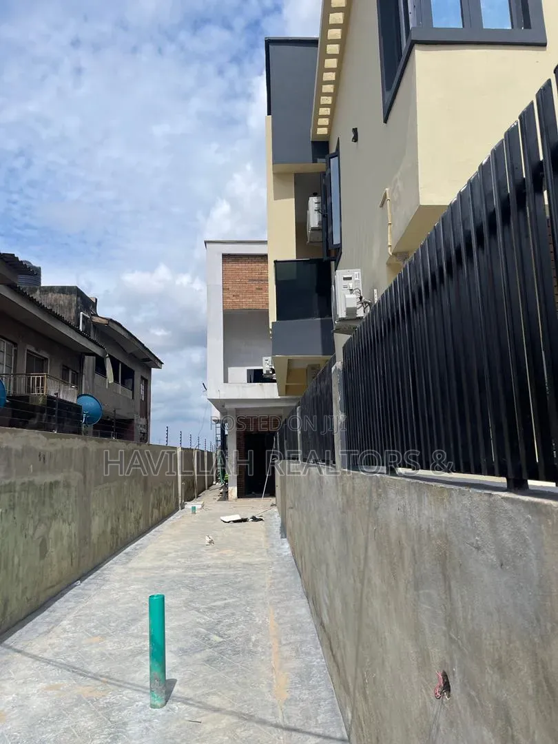 4bdrm Duplex in Ifako-Ogba for sale