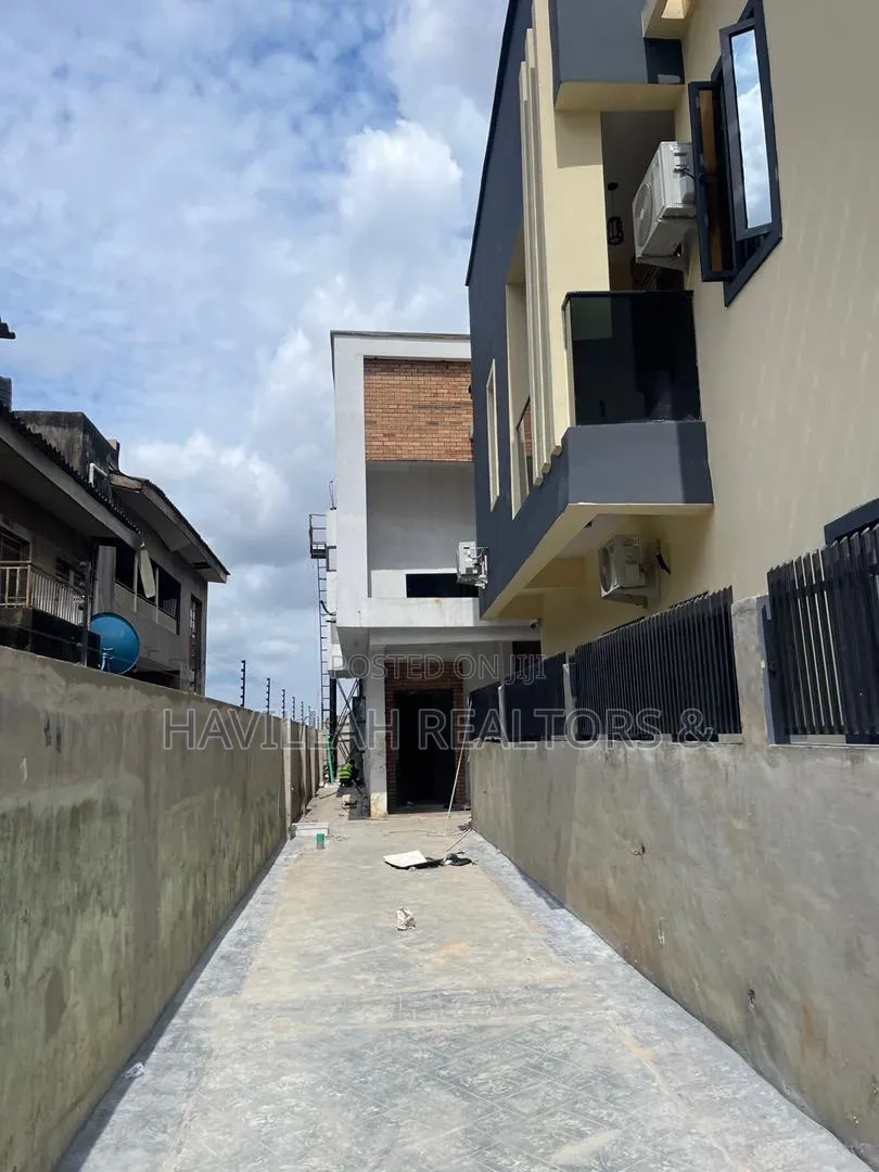 4bdrm Duplex in Ifako-Ogba for sale