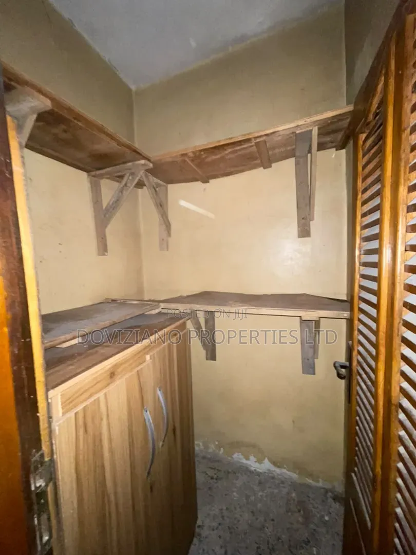 5bdrm Duplex in Ogudu GRA for rent