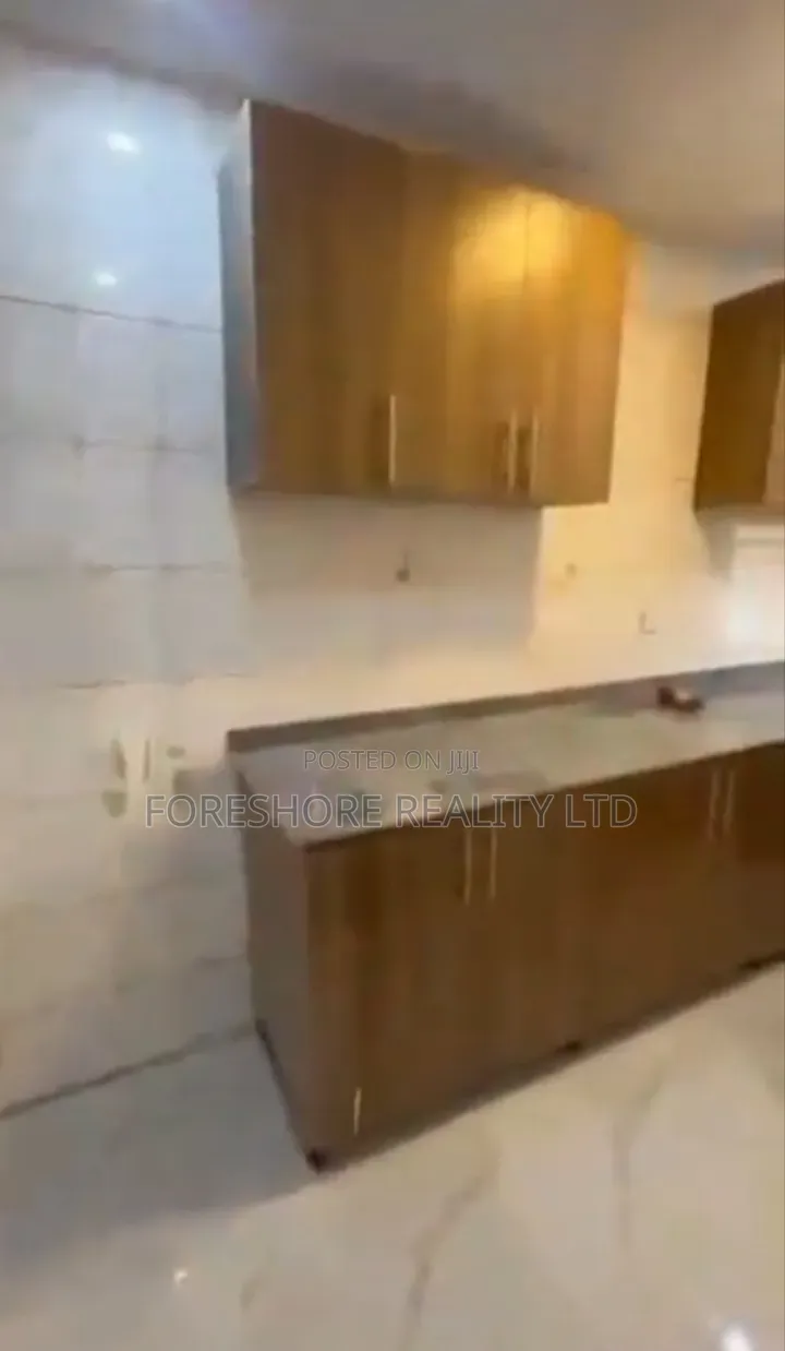 3bdrm Apartment in Soluyi for rent
