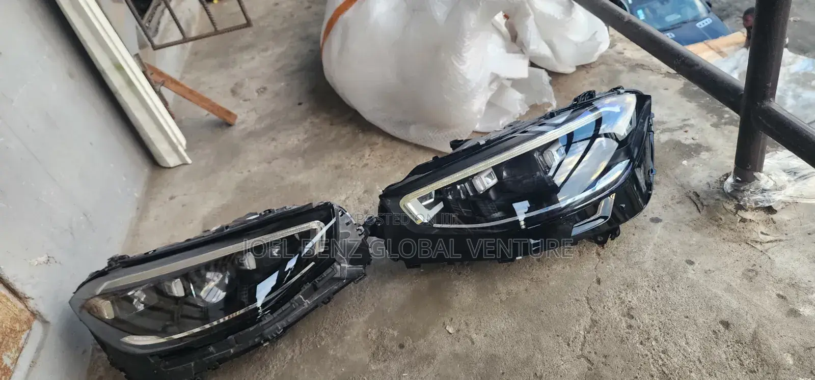 S550 2023 Set of Headlight Tokunbo