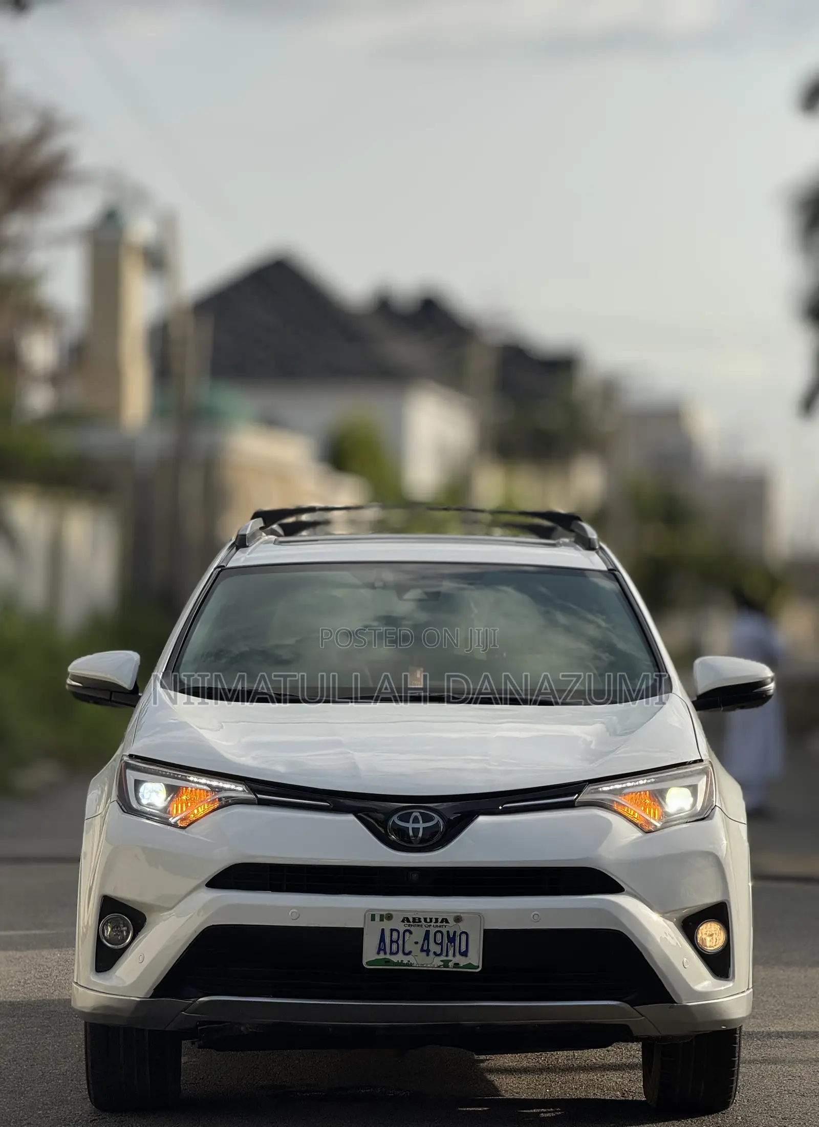 Toyota RAV4 Limited AWD (2.5L 4cyl 6A) 2017 White
