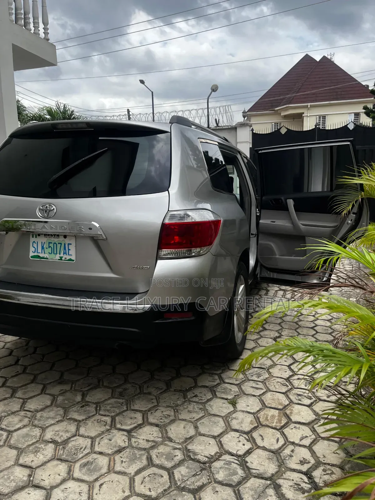 SUV for Rent 7seaters