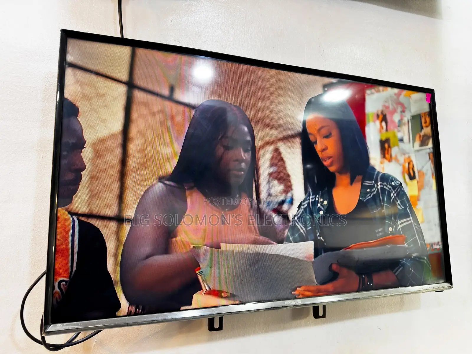 Samsung 32" Smart TV