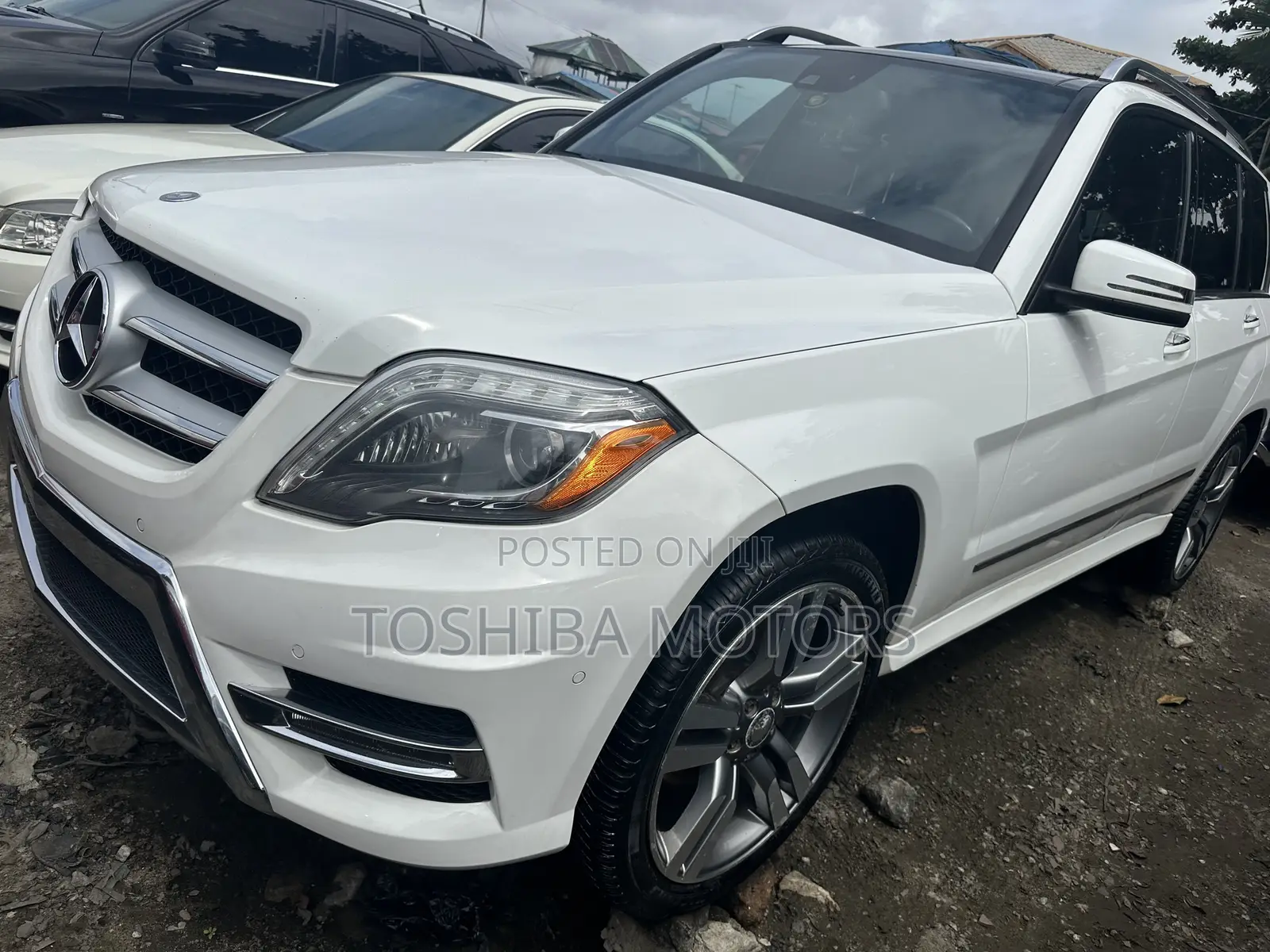 Mercedes-Benz GLK-Class Base GLK 350 4dr AWD 4MATIC (3.5L 6cyl 7A) 2015