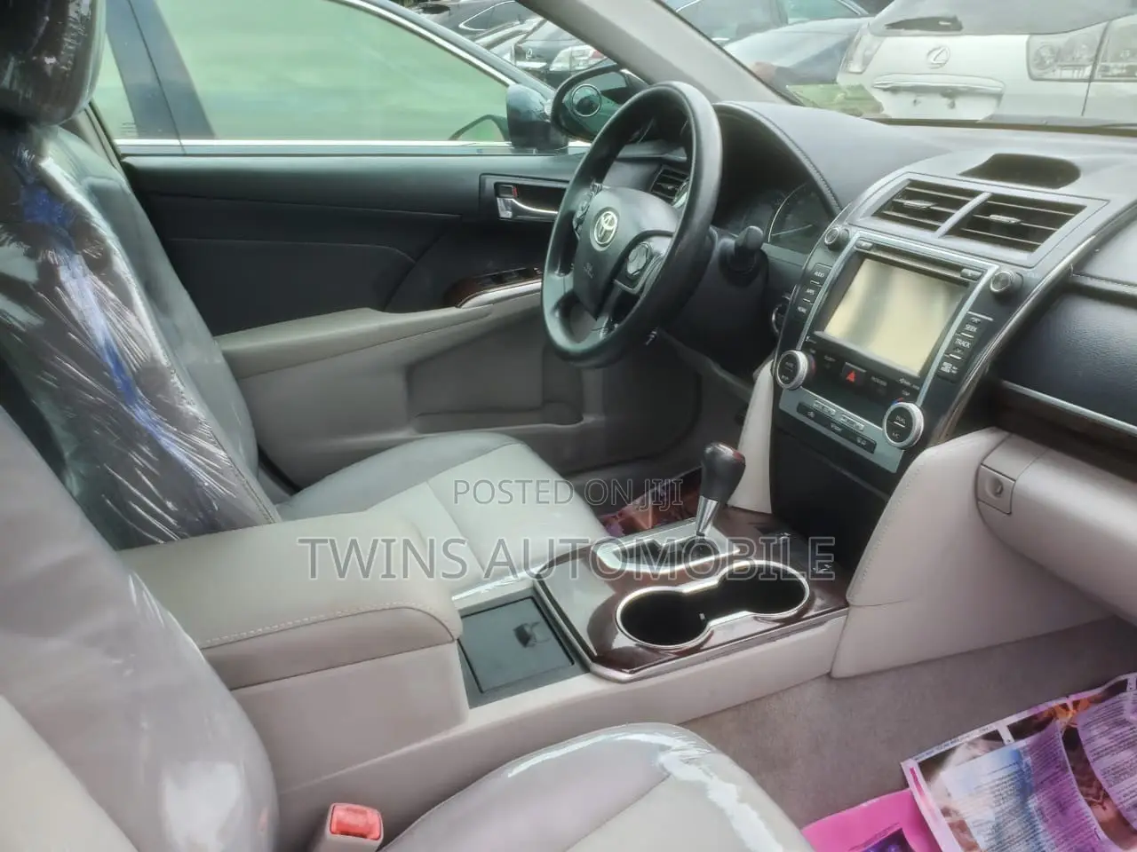 Toyota Camry XLE 4dr Sedan (2.5L 4cyl 6A) 2013 Gray