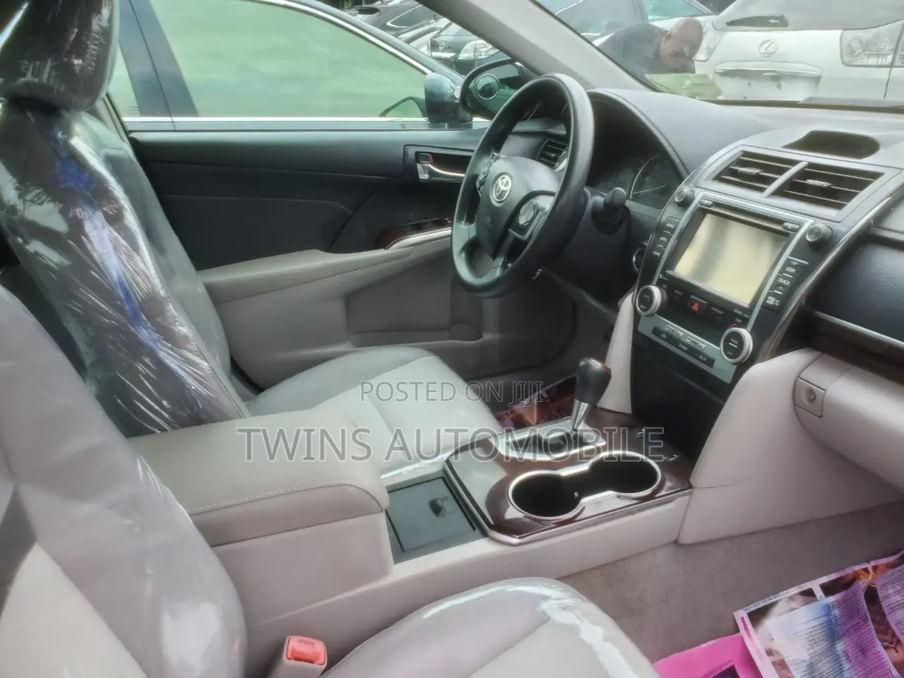 Toyota Camry XLE 4dr Sedan (2.5L 4cyl 6A) 2013 Gray