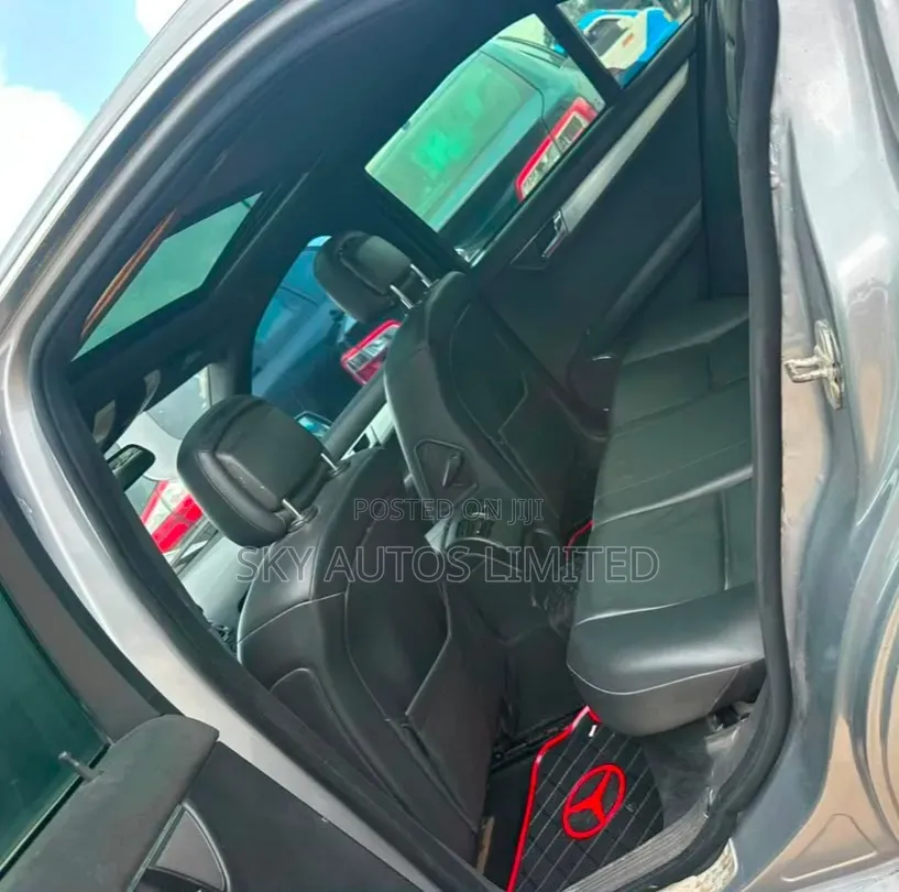 Mercedes-Benz C300 Sport Sedan AWD (3.0L 6cyl 7A) 2009 Gray