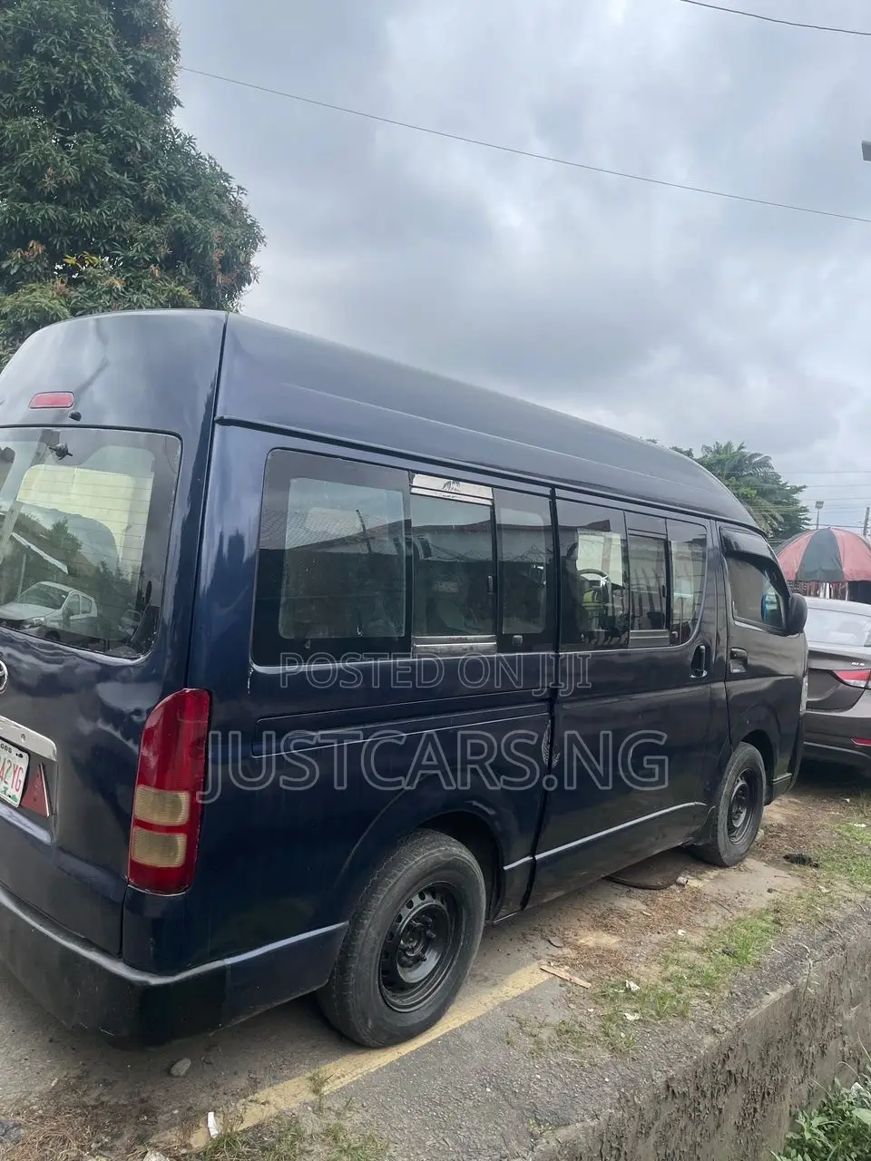 Toyota HiAce 2006 Blue