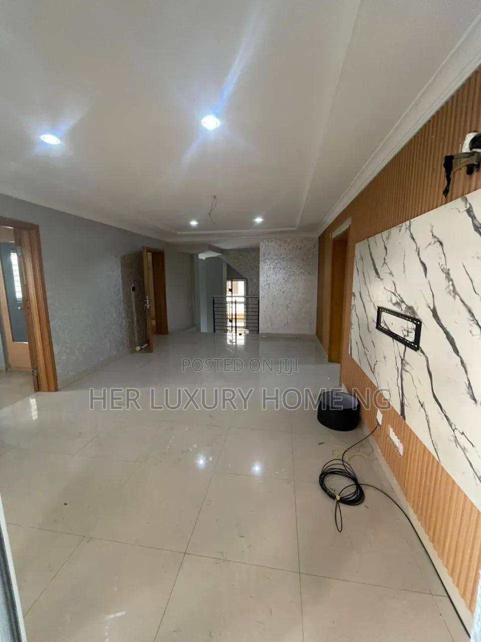 2bdrm Apartment in Lekki Phase One for rent