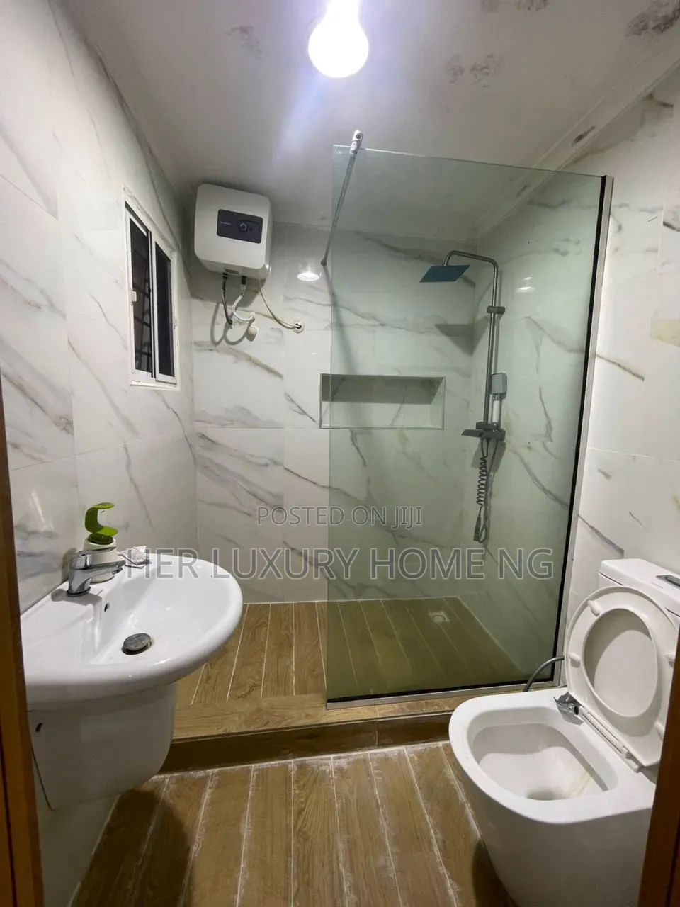 2bdrm Apartment in Lekki Phase One for rent