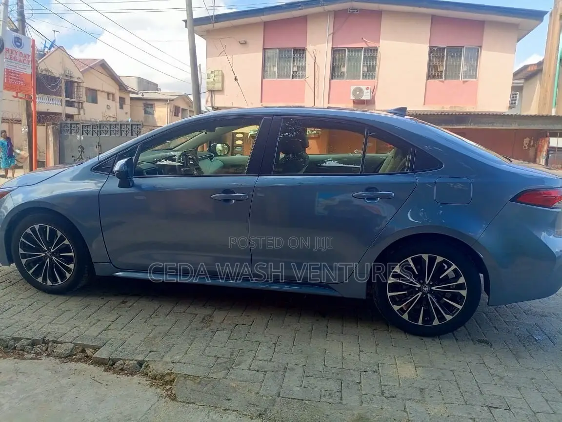 Toyota Corolla XSE (1.8L 4cyl 2A) 2019 Blue