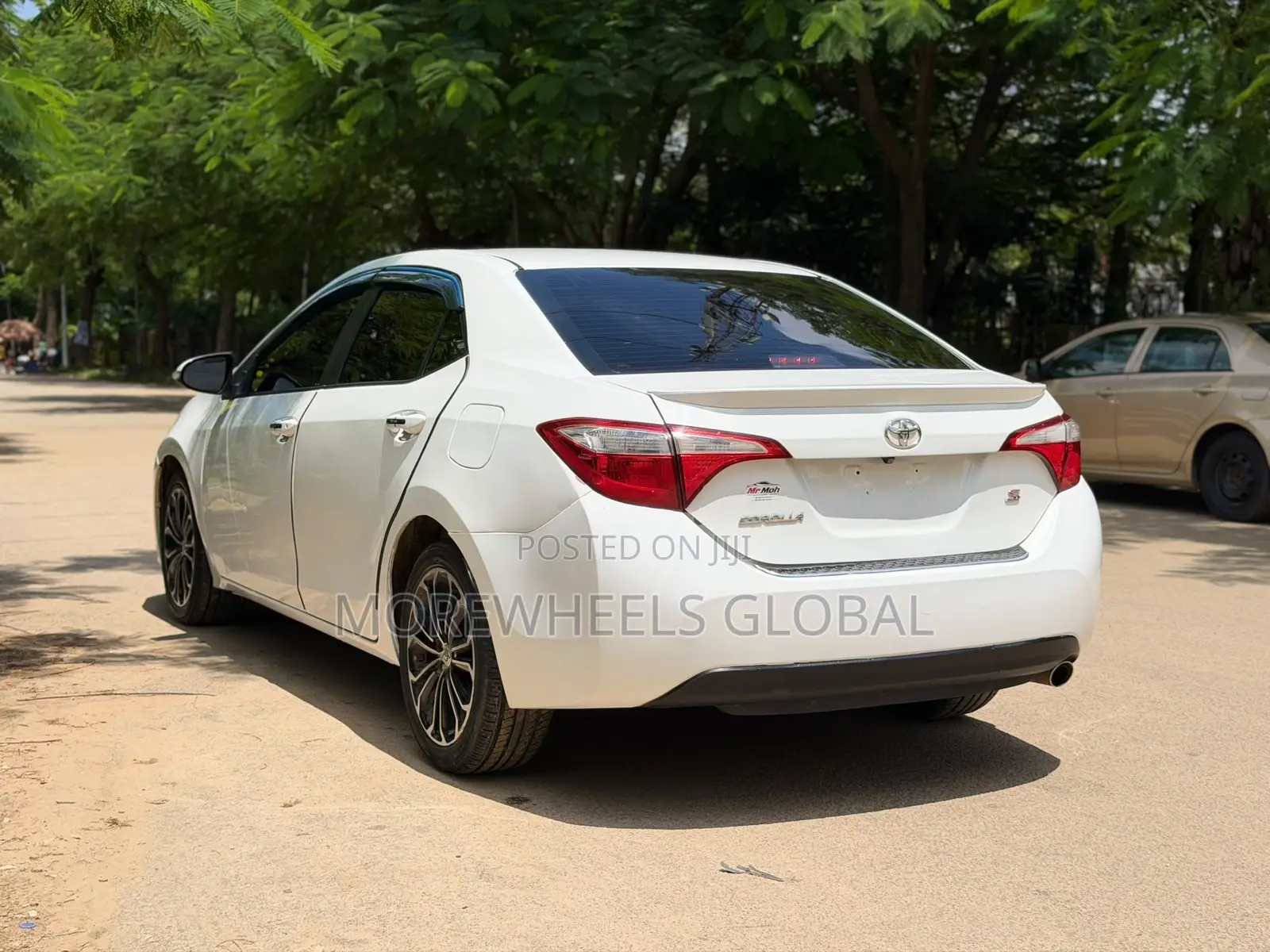 Toyota Corolla S 4dr Sedan (1.8L 4cyl CVT) 2015 White