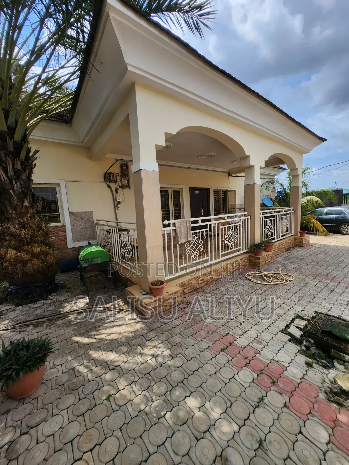 5bdrm Bungalow in Lokogoma for sale