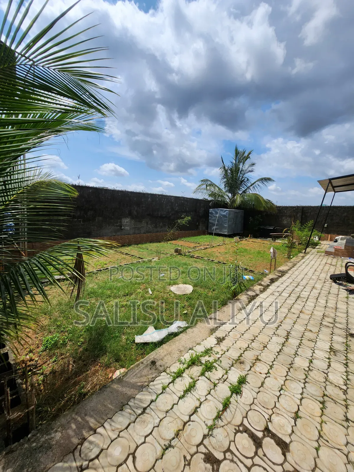 5bdrm Bungalow in Lokogoma for sale