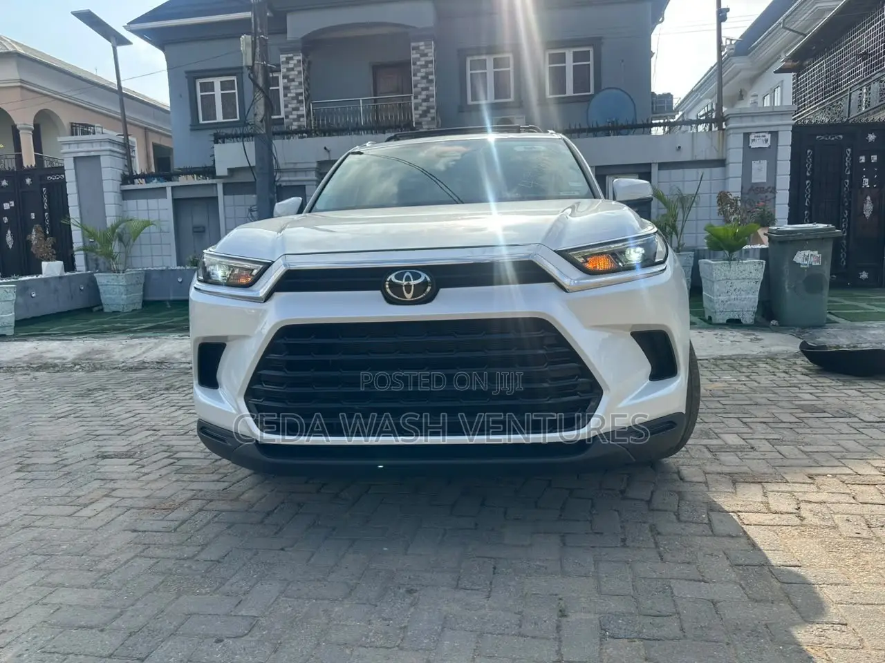 Toyota Grand Highlander XLE AWD 2024 White