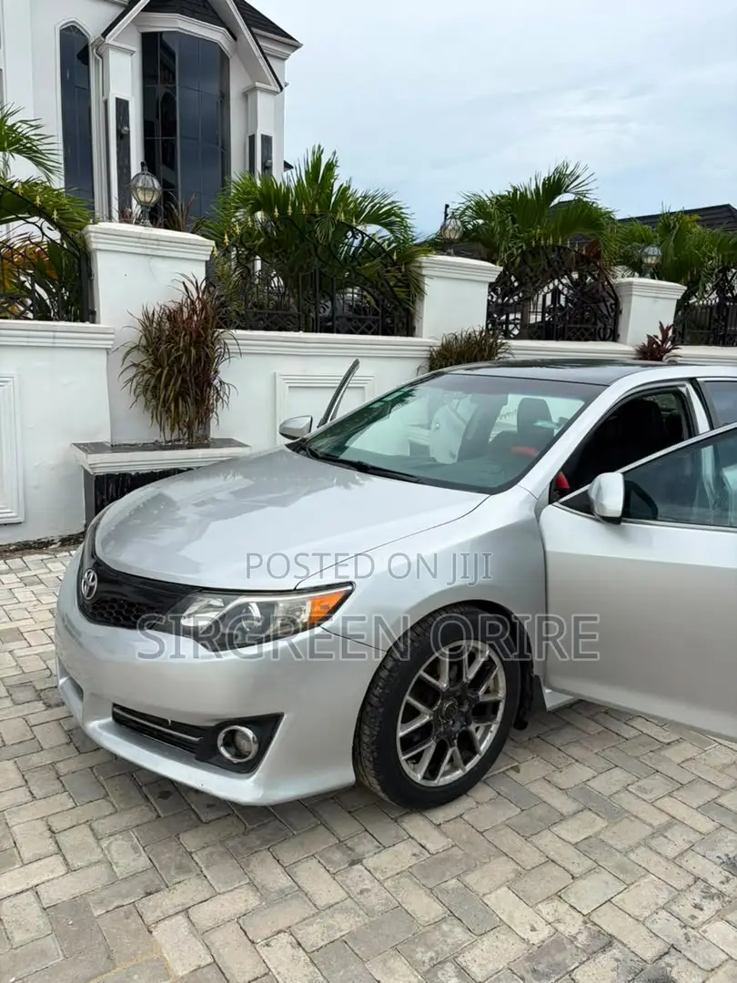 Toyota Camry 2013 Silver