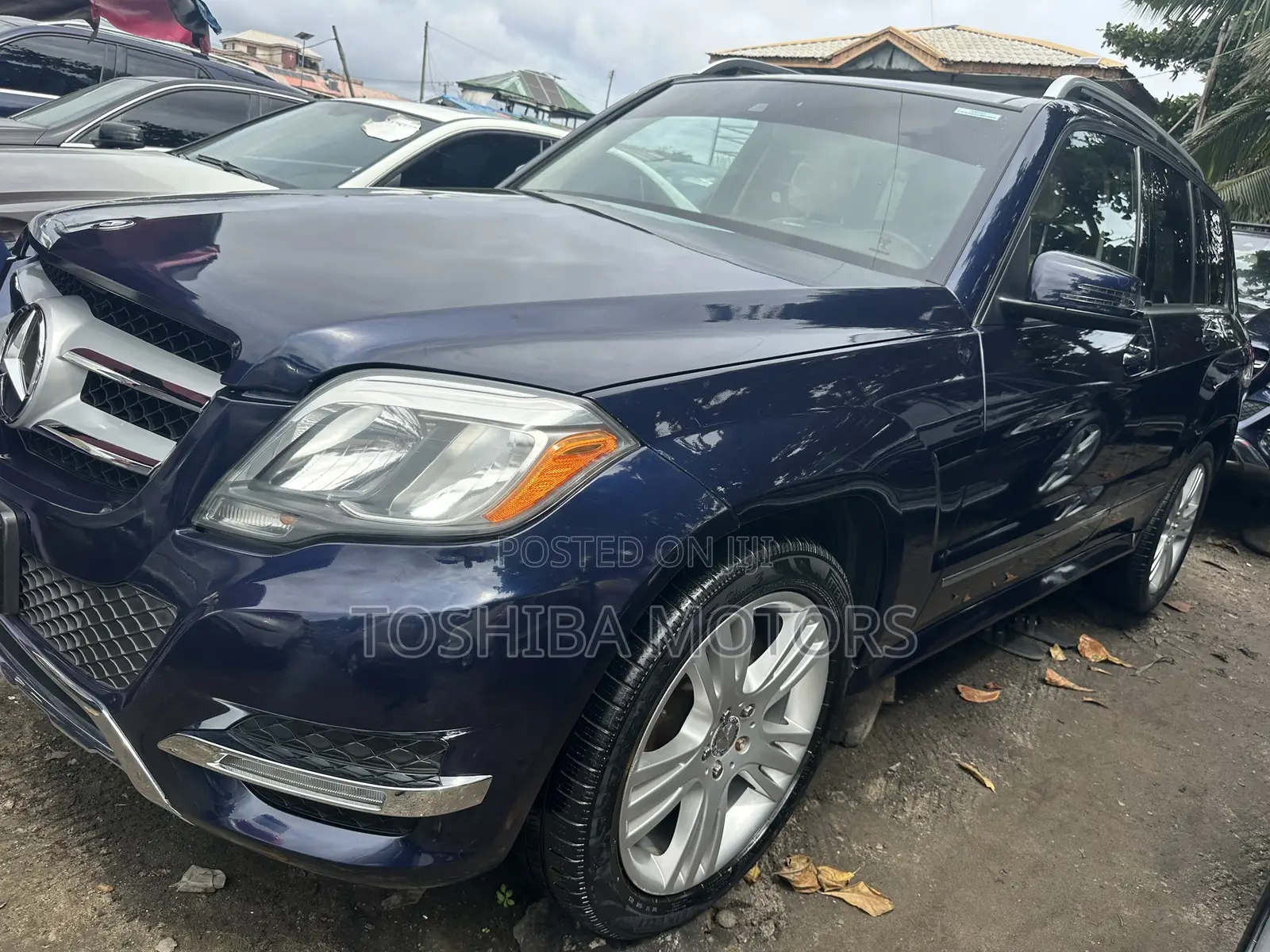 Mercedes-Benz GLK-Class Base GLK 350 4dr AWD 4MATIC (3.5L 6cyl 7A) 2015