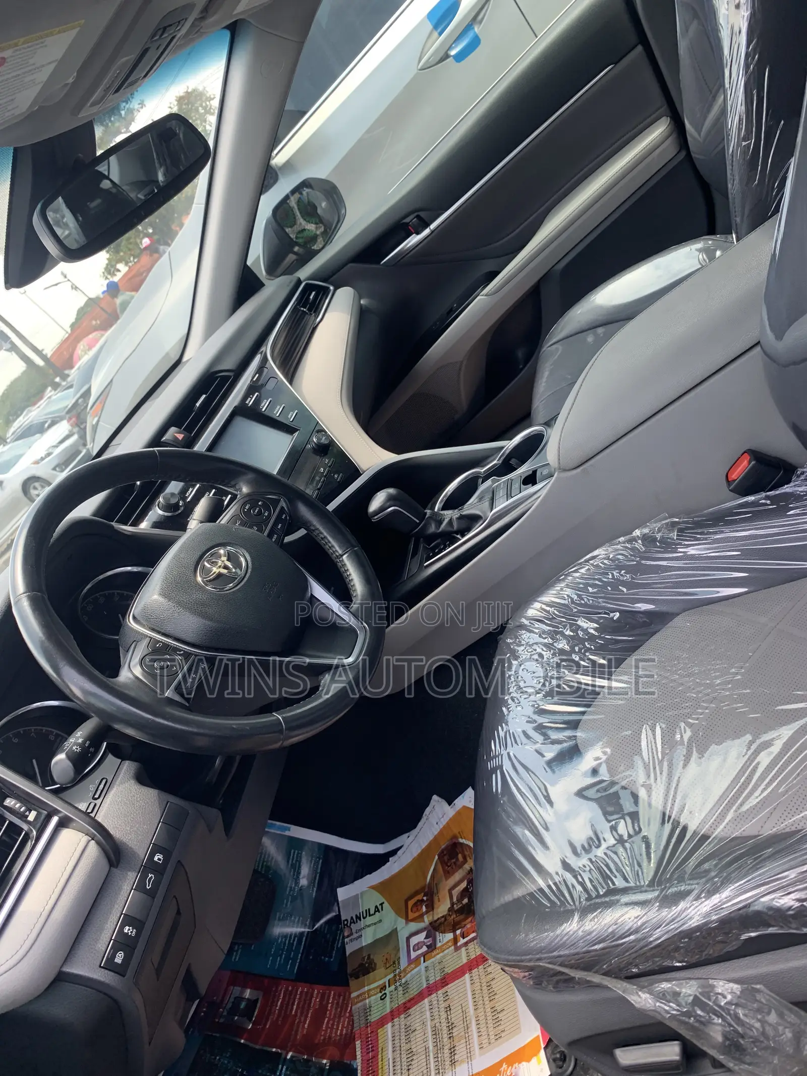 Toyota Camry XLE (2.5L 4cyl 8A) 2019 Gray