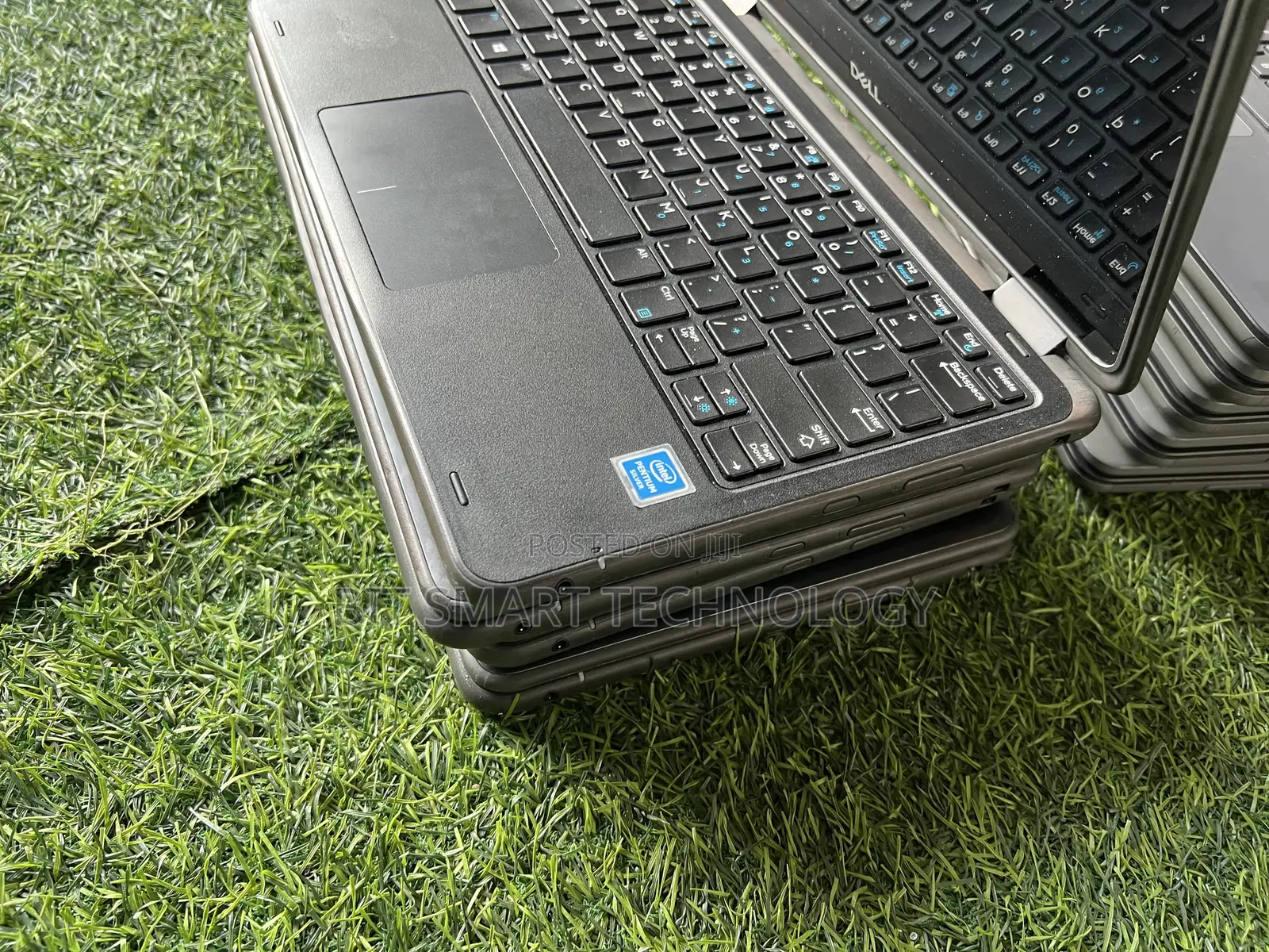 Laptop Dell Latitude 3190 2-in-1 8GB Intel SSD 128GB