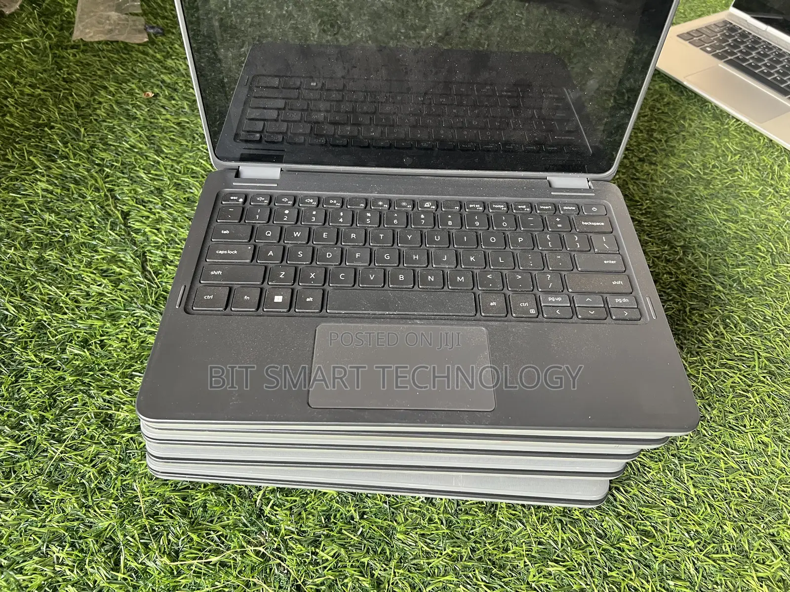 Laptop Dell Latitude 3190 2-in-1 8GB Intel SSD 128GB